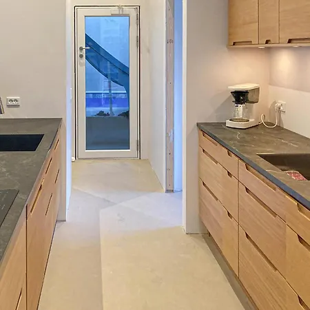 8 Bedroom Lovely In *