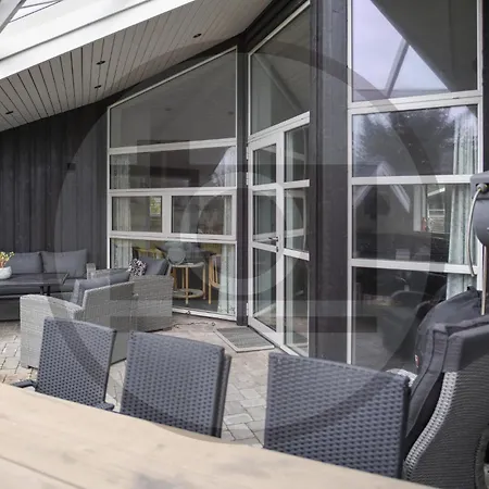 8 Bedroom Lovely In Holiday home Vejers Strand
