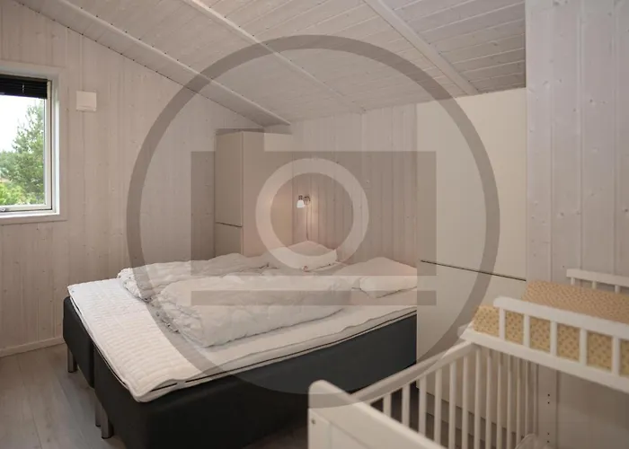 8 Bedroom Lovely In Holiday home